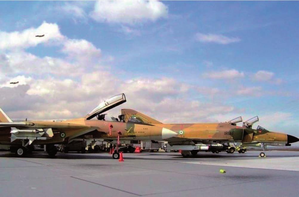 Tanulmányok 3. ábra. A háború során iráni oldalról az F 14 Tomcat és F 4 Phantom volt két meghatározó vadászrepülőgép típus (forrás: Militaryphotos.net) tűzvezető rendszer.