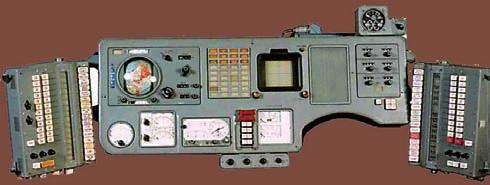 A Szojuz T változathoz köthető egy máig egyedülálló manőver végrehajtása, a 15-ös példány előbb a Mír űrállomással kapcsolódott össze, majd az űrhajó kétfős személyzettel felkereste a nagyjából 4000