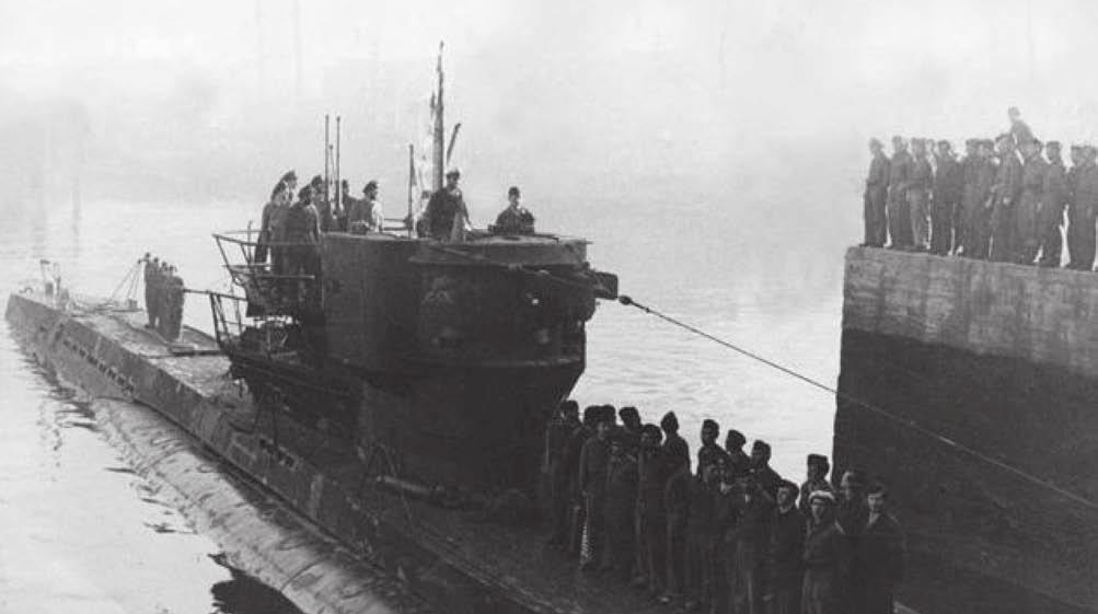 Haditechnika-történet Schmidt László U 480, az első lopakodó tengeralattjáró 2. ábra. A snorkel kitolva, a naszád víz alatt haladásakor A brit flottát 1944.