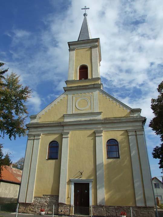 ÖRÖKSÉGÜNK Római katolikus templom A barokk stílusú templomot 1711-ben szentelték fel, de mai formáját 1811-ben nyerte el.