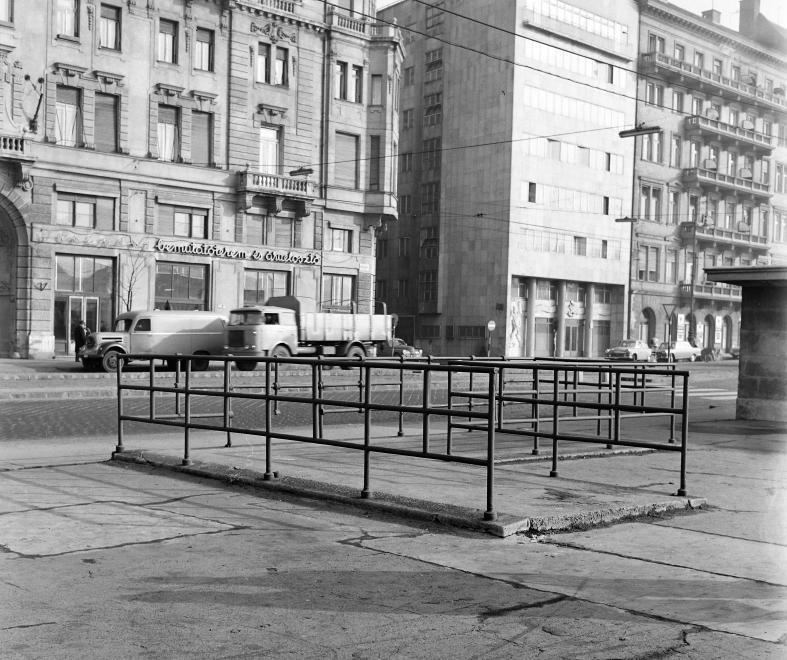 5. kép: Háttérben a Belgrád rakpart 5., 1968. (Uvaterv-Fortepan.