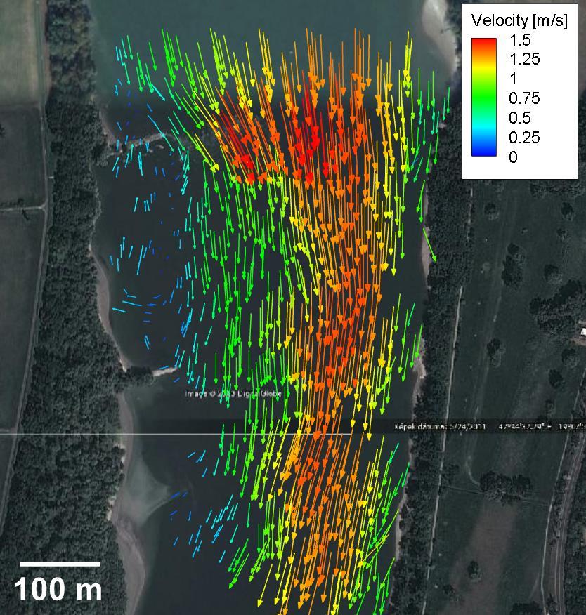 14. ábra Az ADCP által mért legfelső réteg sebességek vektoros megjelenítése Gyakran előfordul továbbá, hogy egy folyó egy áramlástanilag vagy morfológiailag kitüntetett területéről részletesebb