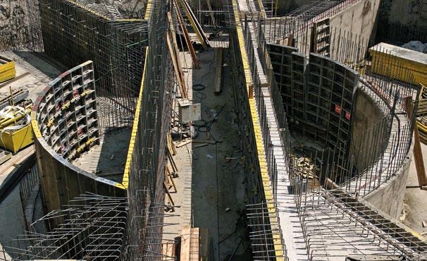 (Károly 2011 م أعمال بناء محطة ضخ