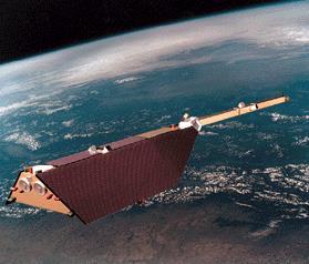 CHAMP (Challenging Mini-satellite-Payload) Folyamatos magas-alacsony műholdkövetés 2000. júl.