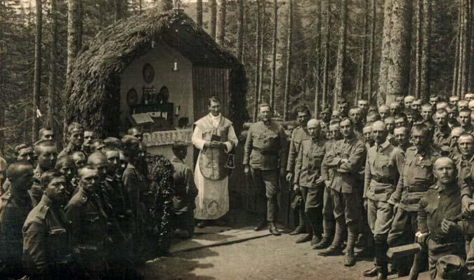 Múltunk hitélet 15 1918. június 28-től a csóti fogolytáborban tevékenykedett, majd Budapesten az egyik katonai kórházban szolgált 1922 májusáig. Frontszolgálata alatt több kitüntetést is szerzett.
