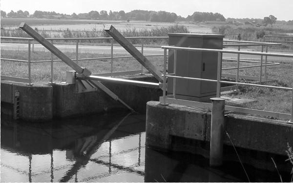 11 10 9 8 7 6 5 4 3 2 1 Szintszabályozók Level control Wasserpegelregulierung Billenőgátak Tilting Weirs Kippwehre