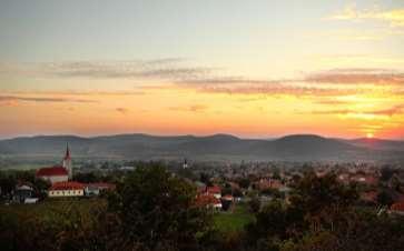 Oroszlános Borhotel & Étterem, Tállya, Tokaj-Hegyalja Szállodánk és éttermünk a tokaj-hegyaljai világörökségi