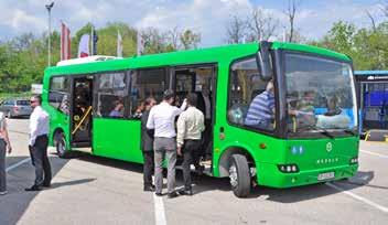Modulo kompozit karosszériás midibuszának sûrített földgázzal (CNG) hajtott prototípusa Nem véletlenül állította ki az Ikarus Egyedi Autóbusz Gyártó Kft.