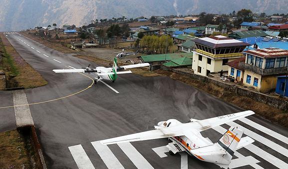 SUMMIT AIR (TEHER) L-410 LUKLA / NEPÁL 2017. máj. 27.