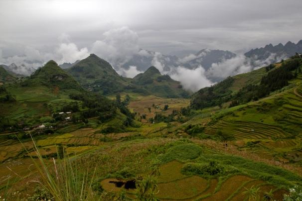 Középvietnami felföld (Central Highlands): A közép-vietnami felföld (Central Plateau) Vietnam egyik legérdekesebb természeti formációja.