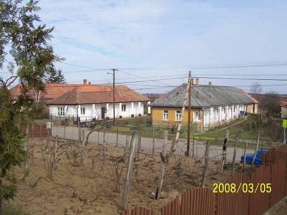 Központ  93.