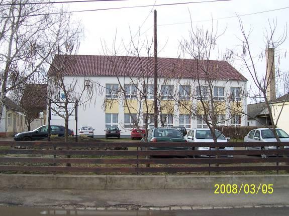 Központ-Iskola