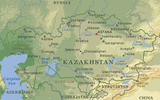 2 Kapitális kőszáli kecske, 137 cm-es szarvhosszal A szállás és a vadászat A vadászat kiindulópontja az 1. számú bázistábor, ami kétszemélyes faházakból és egy főépületből áll.