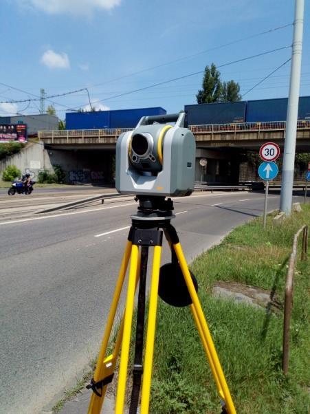 Trimble SX10 képalkotó, 3D-szkenner Robot / Imaging, 3D-scanner Robot mérőállomás / Robotic Total Station: Szögmérési megbízhatóság / Angular accuracy: 1 Távmérési megbízhatóság / Dist.meas.