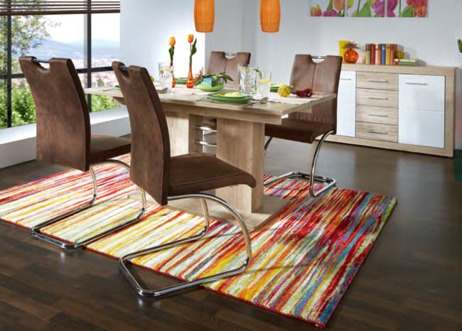 110/70cm és 2 db szék 59.990,- (29240001/01) SAROKÉTKEZŐ GARNITÚRA, elemei: sarokpad, étkezőasztal, 2db szék, dió dekor kivitel, bézs/barna mikroszálas bevonattal, sarokmérete: kb.