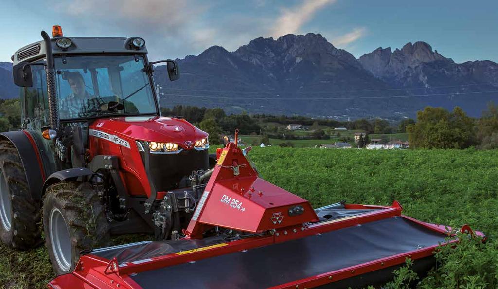 14 www.masseyferguson.com Munkahelye a földeken Az ültetvényeken eltöltött hosszú és embertpróbáló szezonok elsődleges szemponttá teszik a fülkét a gépválasztás során.