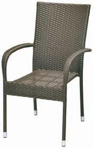 Rakásolható szék acélból és kézi fonású, időjárásálló polyrattanból.