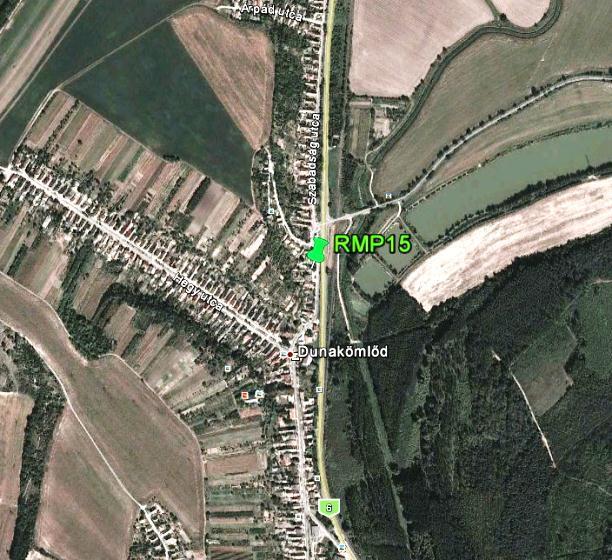 Paks-Dunakömlőd településen a 6-os főúttól 23 méterre és a vasúttól 50 méterre lakóingatlanoknál 1 ponton (RMP15) Mérési pont jele GPS koordináták EOV koordináták RMP15 46 39.946'É 18 52.