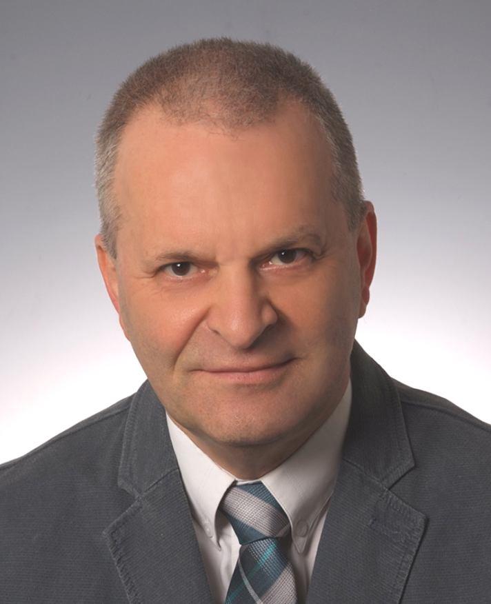 És érezzék egy kézfogásról rólad, hogy jót akarsz, és te is tiszta jó vagy, s egy tekintetük elhitesse véled: szép dolgokért élsz - és érdemes élned. Váci Mihály TISZTELT SZÜLŐK! KEDVES DIÁKOK!