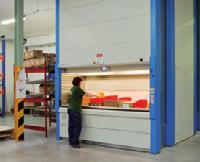 exportálják őket. A Znojmo-i gyár gyártási technológiái közé tartozik a félautomata csaptelep-összeszerelő futószalagok használata, közel 220 000 egység gyártókapacitásával évente.