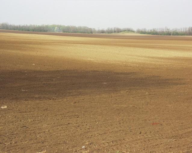 homogenitását. A különböző földhasználati módok eltérő művelési módszereket tesznek szükségessé. Például, a növényi maradványokkal fedett talajfelszín (pl.