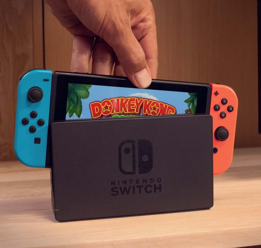 3. Vedd ki a konzolt a dokkolóból Ha kiveszed a Nintendo Switch konzolt a