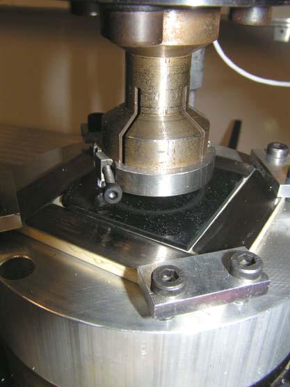 A PoP mérőberendezés Motor Erőmérő cella Próbatest Terhelő súly 9. ábra.