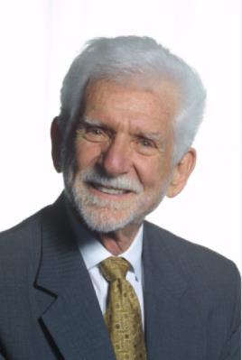 Martin Cooper, a celluláris telefon atyja. http://www.ims2016.org/technical-program/keynote-speakers/plenary-session - 42 éve kezdődött a mobil kommunikáció.