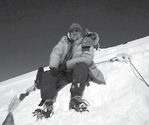 In memoriam Hópárduc Börtönújság 2013. JÚNIUS Örökre a hegyen maradt Májusban a tizedik nyolcezres csúcs megmászására indult a Himalájában.