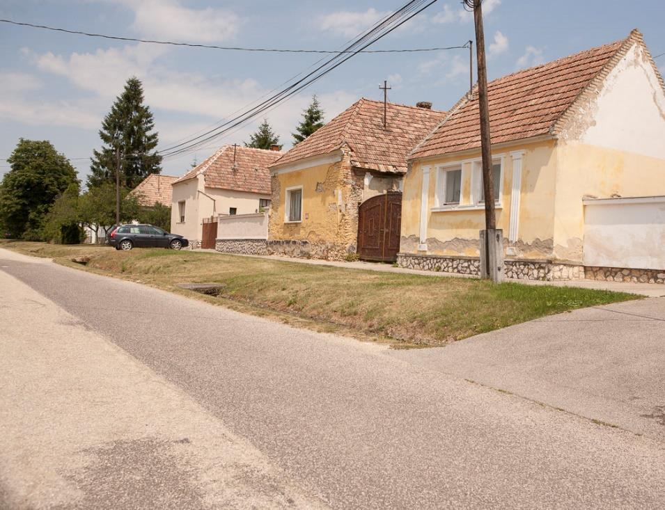 Történeti településrész Teljes egészében történelmi beépítésből áll Ódöbrönte, valamint Döbrönte középső, jelentős része.