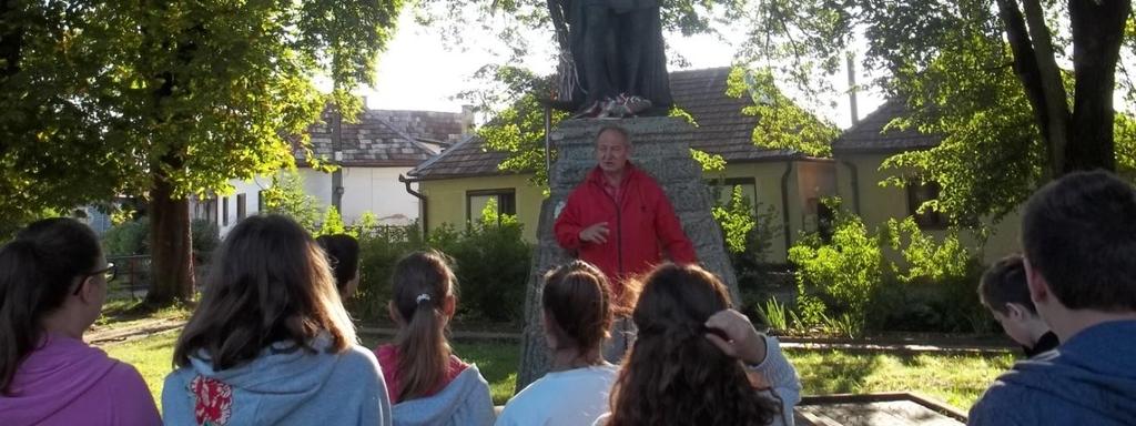 nap Bőséges reggeli után búcsúztunk szállásunktól. A szállásadók megdicsértek bennünket, mert nagyon jól viselkedtünk.