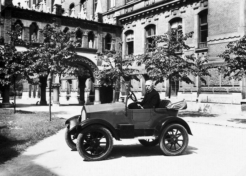 A gépkocsi története 1905