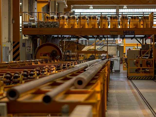 ContiTech Rubber Industrial Kft. A ContiTech Rubber Industrial Kft. Szegeden található. A gyár 1966-ban kezdte meg a termelést, azóta közel változatlan termékprofillal, folyamatosan termel. 2004.