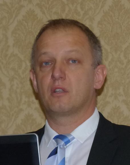 Az elhangzottakhoz csatlakozva Takács Attila kereskedelmi igazgató elmondta, hogy az FMC-Agro Hungary Kft. kínálatában 2018-tól a DuPonttól átvett hatóanyagok és termékek jelennek meg.