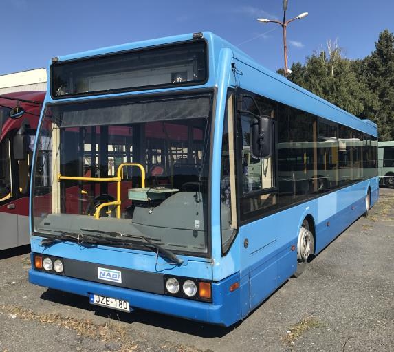 JZE-180 OPTARE EXCEL (NABI) Évjárat: 2005. Befogadóképesség: 27 ülő 58 álló 1.