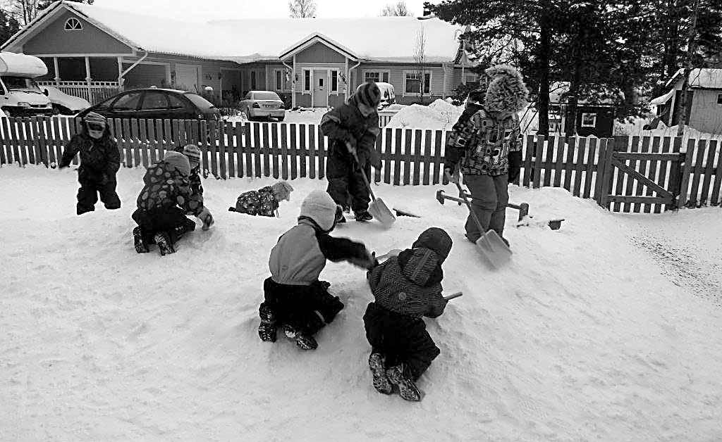 2013. április Bajai Honpolgár 17 szaladni (panaszkodni) anyukához a nem egyszer -40 fokos hidegben... Biztos halál.