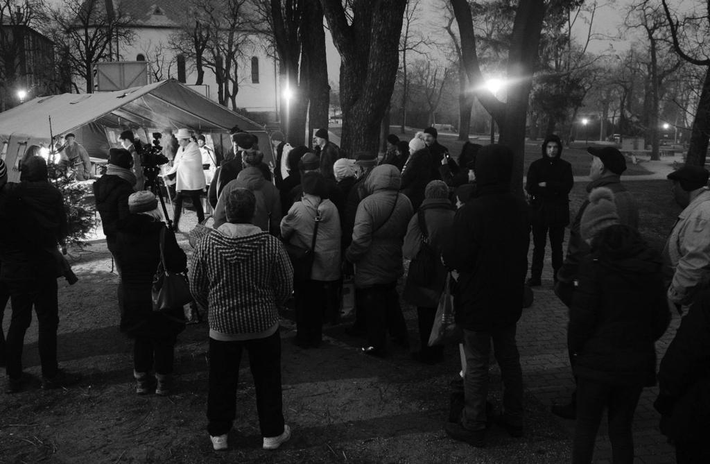 közösen a közelgõ karácsony ünnepére a Karácsonyi jótékonysági Hallévacsora a Svábhegyen rendezvénnyel.