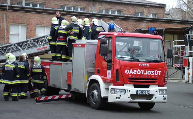 A Katasztrófavédelmi Oktatási Központ és jogelőd szervezeteinek hét évtizedes története nyi tűzoltóságok alkalmazásával tovább erősödik.