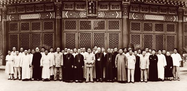 Zhou Enlai és a KKHSZ