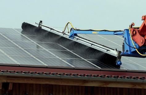 Mindegy, hogy a rendszer tetőn vagy földön van, a "SunBrush mobil az ideális, a már meglévő járműparkhoz