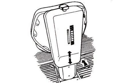 ISMERKEDÉS A TRAKTORRAL Vezetőülés (Mars Svratka) Az ülésrúgózás a vezető testsúlyához 50 és 120 kg között beállítható. A beállítás a négyszögletű kézi fogantyú forgatásával történik.
