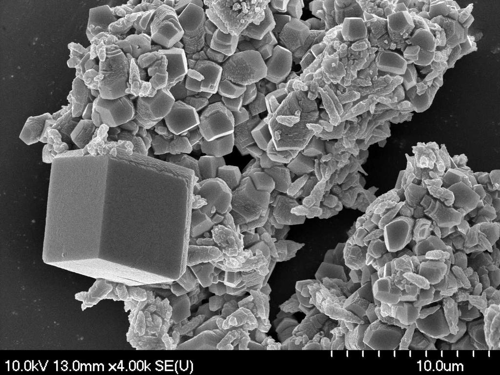 (A) ph 9,0 8,5 8,0 7,5 7,0 6,5 c(cacl 2 ) = 0,000 mol dm -3 0,001 mol dm -3 0,010 mol dm -3 0,025 mol dm -3 0.