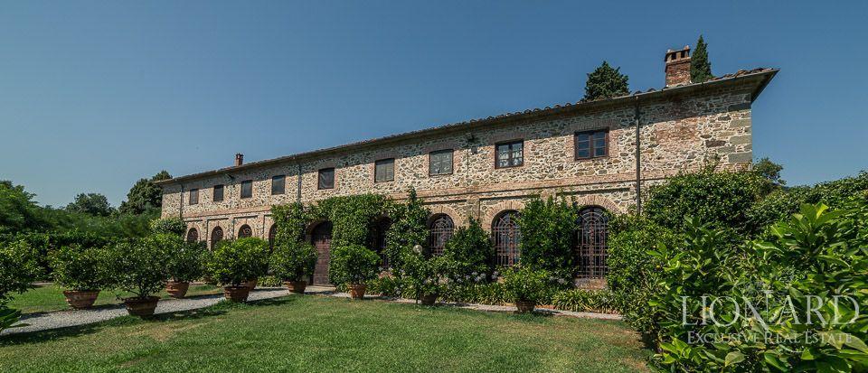 http://lionard.com/files/634/foto/10689_dimora-storica-lucca-villas (5).