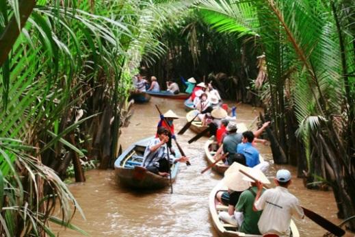 10. nap: Ho Chi Minh city Mekong Delta - Can Tho (Étkezés: B/L/ szállás: Can Tho) Reggeli után utazás Ben Tre - be, a Mekong - folyó deltájához.