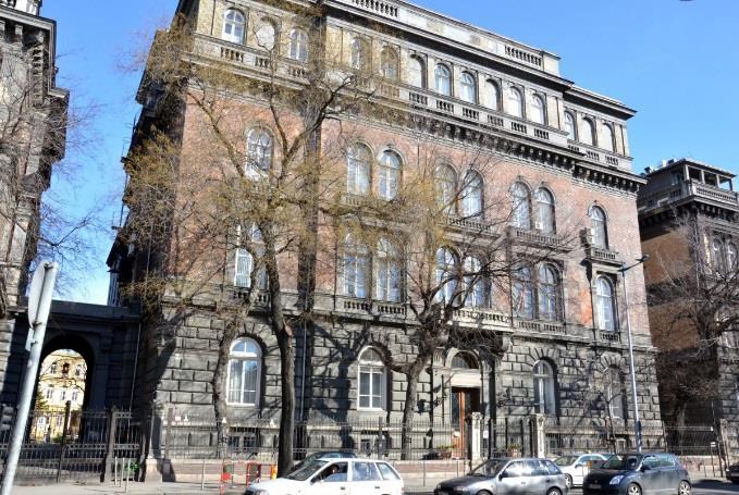 AZ ELLENŐRZÉS TERÜLETE Semmelweis Egyetem A budapesti Semmelweis Egyetem Magyarország egyik legrégebben alapított felsőoktatási intézménye, melynek gyökerei 1769-ig nyúlnak vissza.