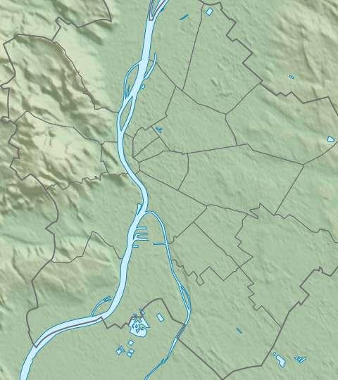 . domborzat erős változatossága. szikkadó felületek vízzáró burkolása. meglévő egyesített rendszerű hálózat túlterheltsége.