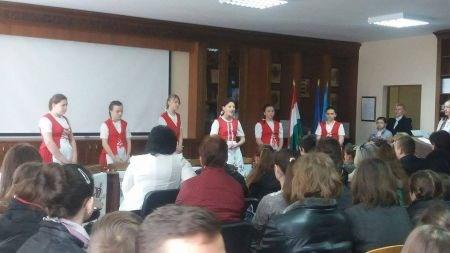 zárta az ünnepi részt (4. kép). 2.