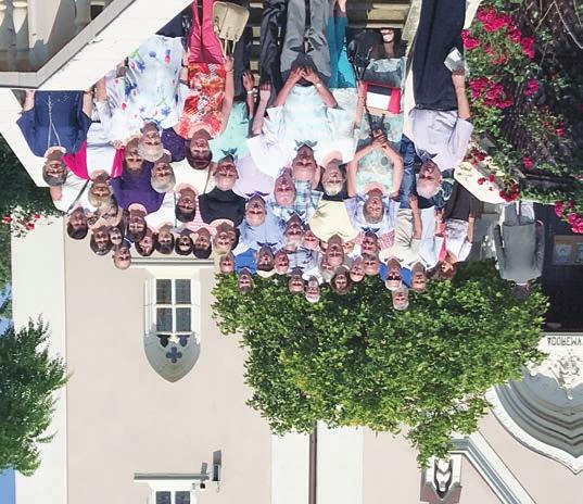 Dem Ereignis, das unter den zahlreichen deutschsprachigen Events in dieser Lehranstalt einen besonderen Platz einnimmt, wohnten die erschienenen eingeladenen Ehrengäste, Schüler und Lehrkräfte und