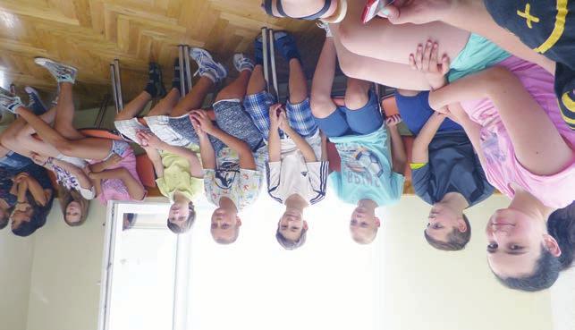 September veranstaltet die Deutsche Jugendorganisation Sathmar Gemeinsam das Treffen Deutscher Volkstanzgruppen zum Erntedank.