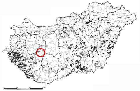 Hsznosíásár részen ermálvíz kiermelésével, részen ölhő hőszivyúvl örénő lklmzásávl nyílik leheősé.